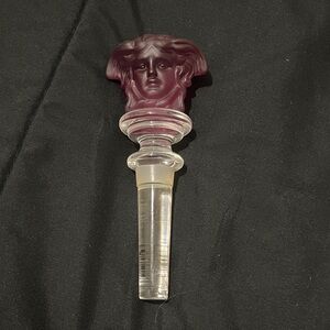 Elegant Purple Glass Bottle Stopper
